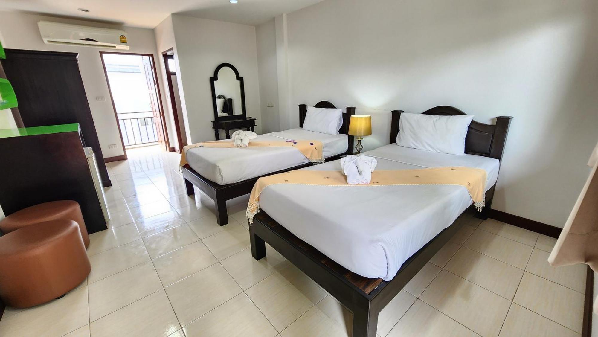 Panupong Hotel Чавенг Бийч Екстериор снимка