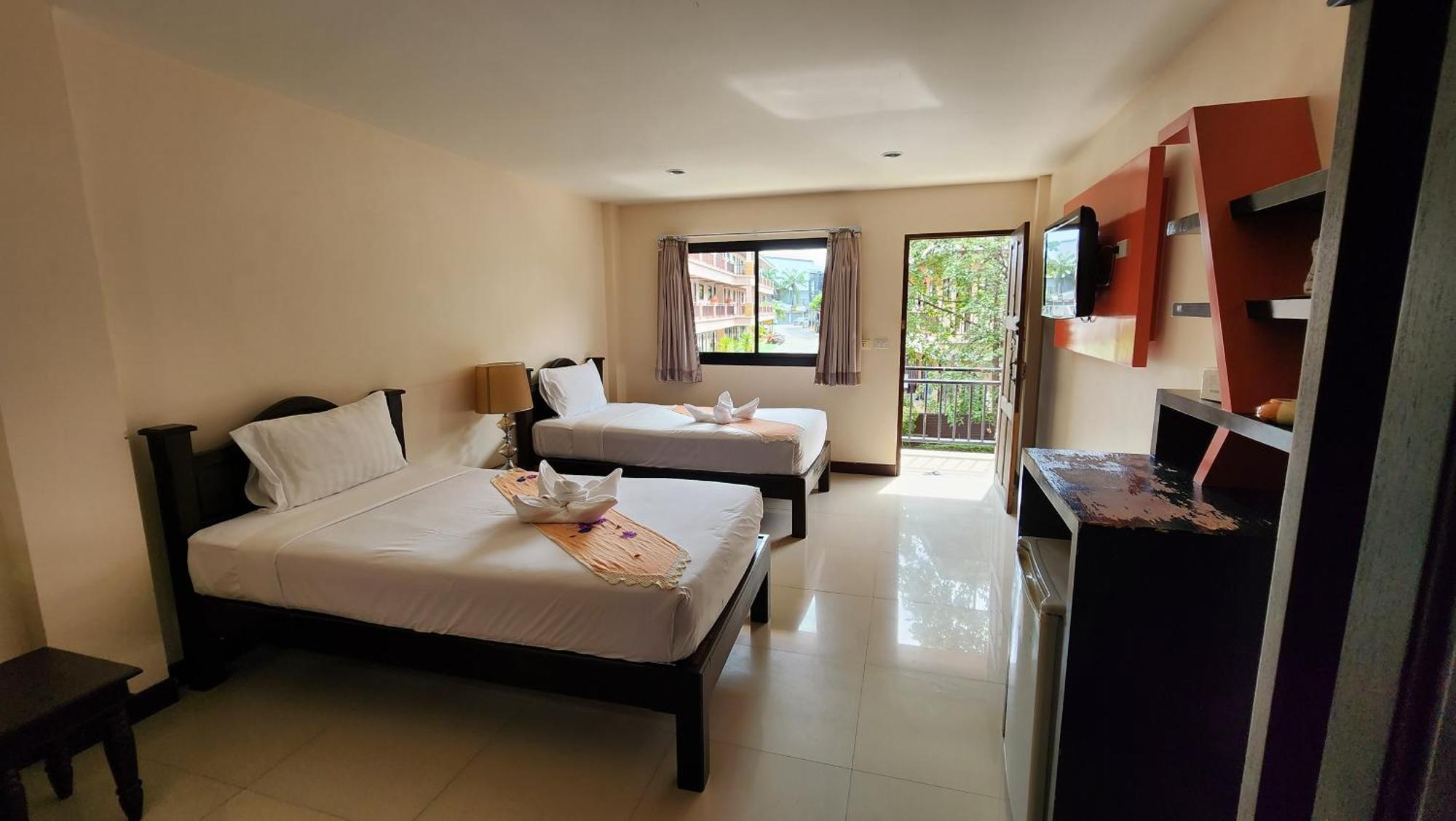 Panupong Hotel Чавенг Бийч Екстериор снимка