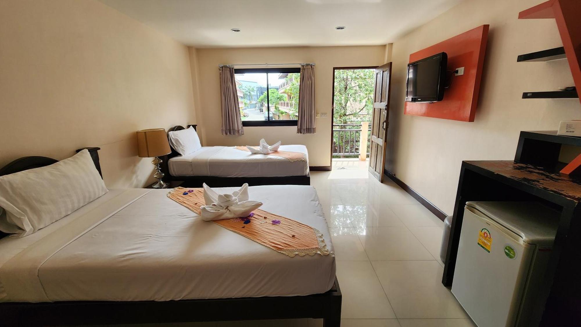 Panupong Hotel Чавенг Бийч Екстериор снимка