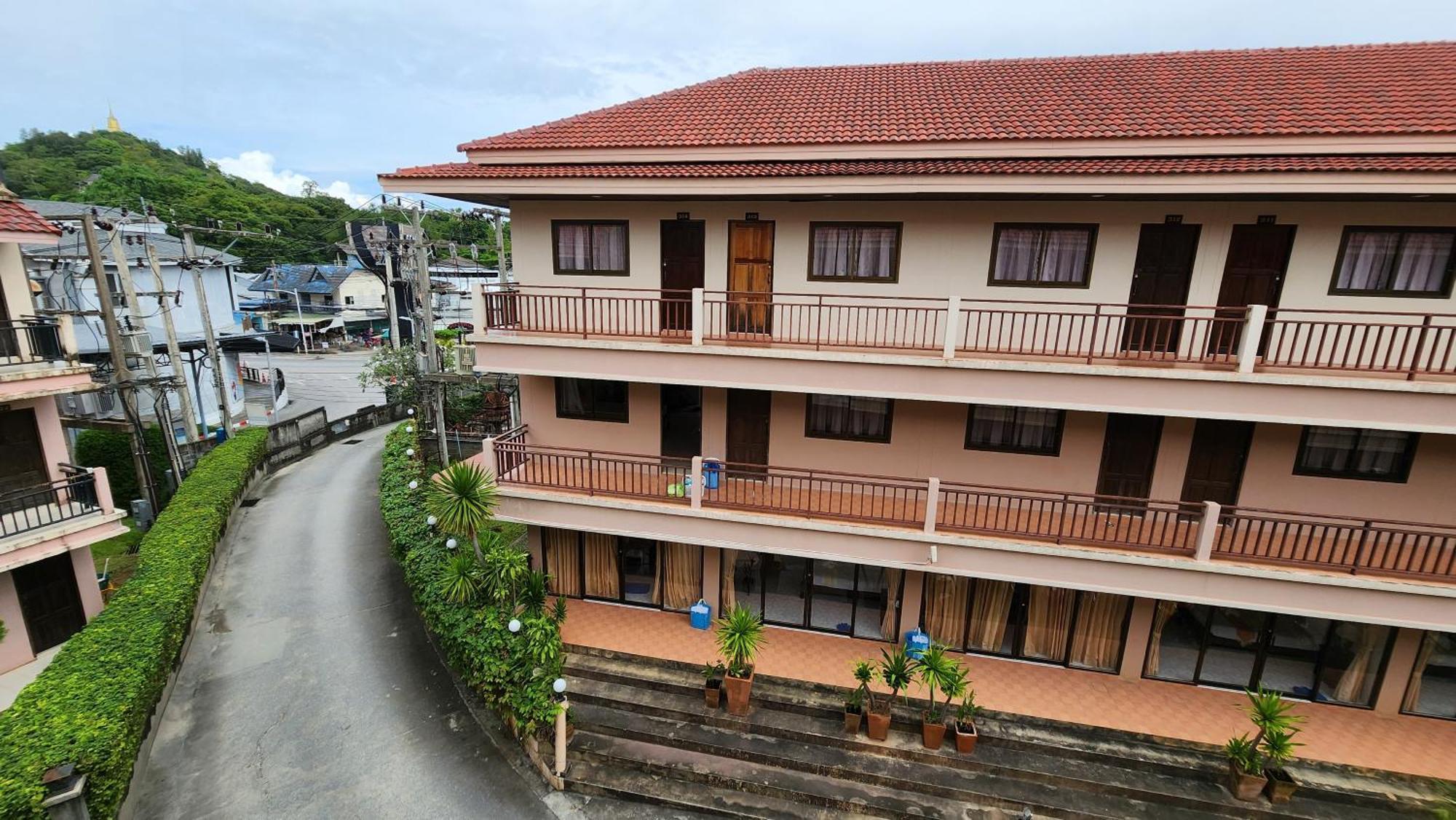 Panupong Hotel Чавенг Бийч Екстериор снимка