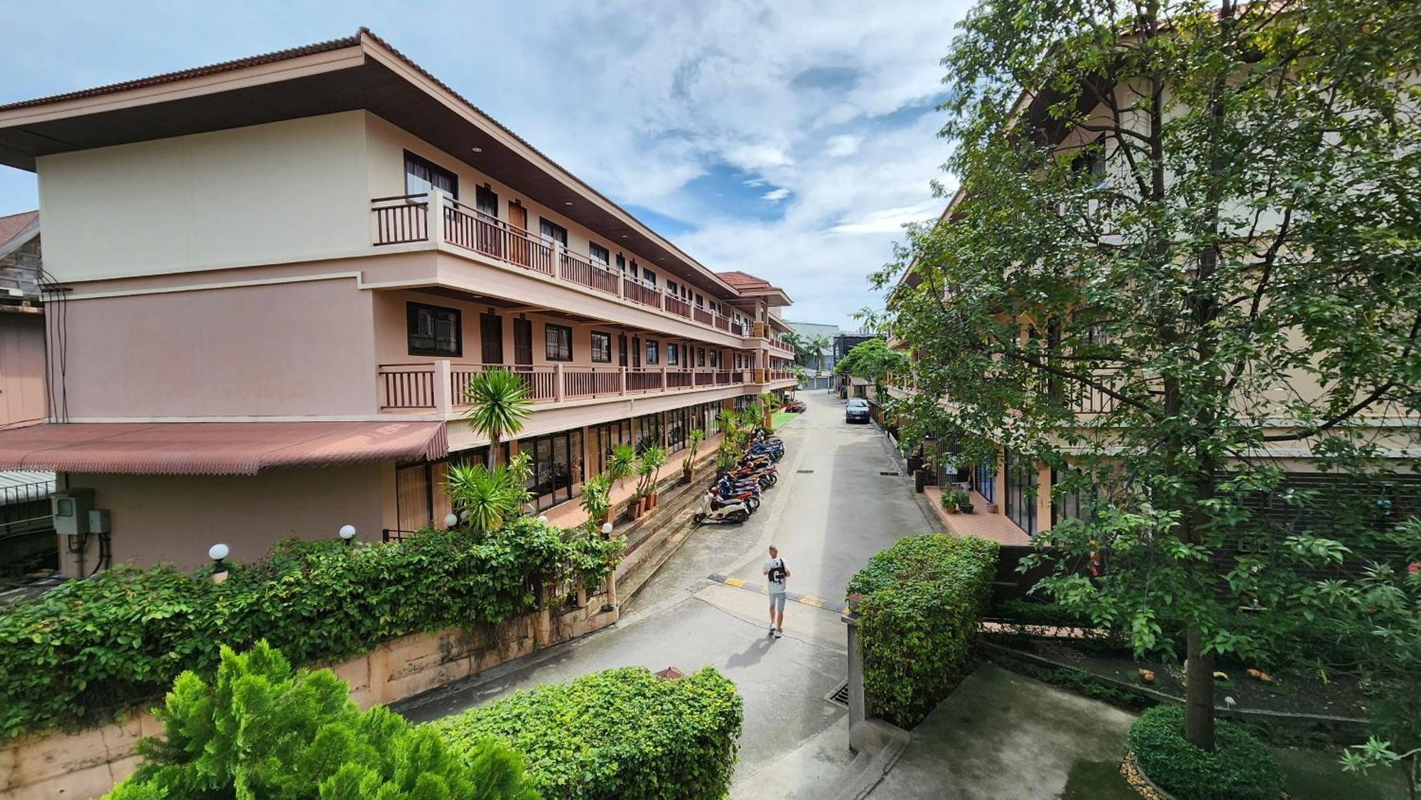 Panupong Hotel Чавенг Бийч Екстериор снимка